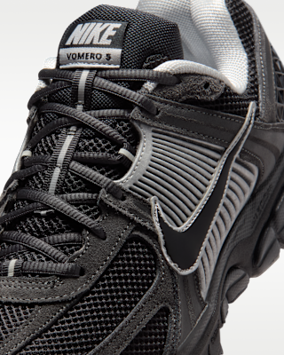 NIKE+ZOOM+VOMERO+5.png